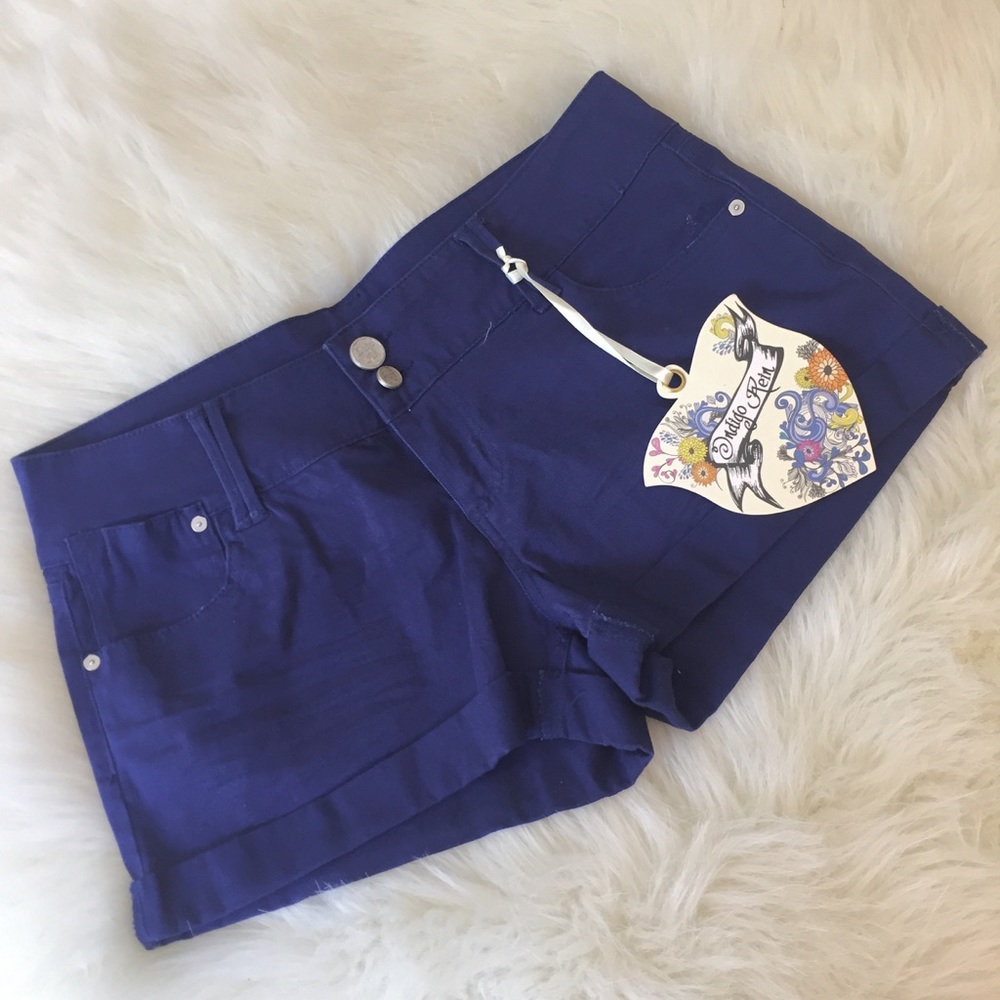 { purple cuffed shorts }